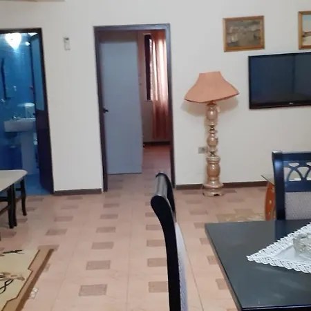 Central Apartment Shkoder Lägenhet